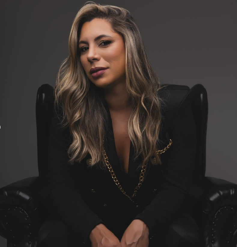 Dra. Natália Meneguit